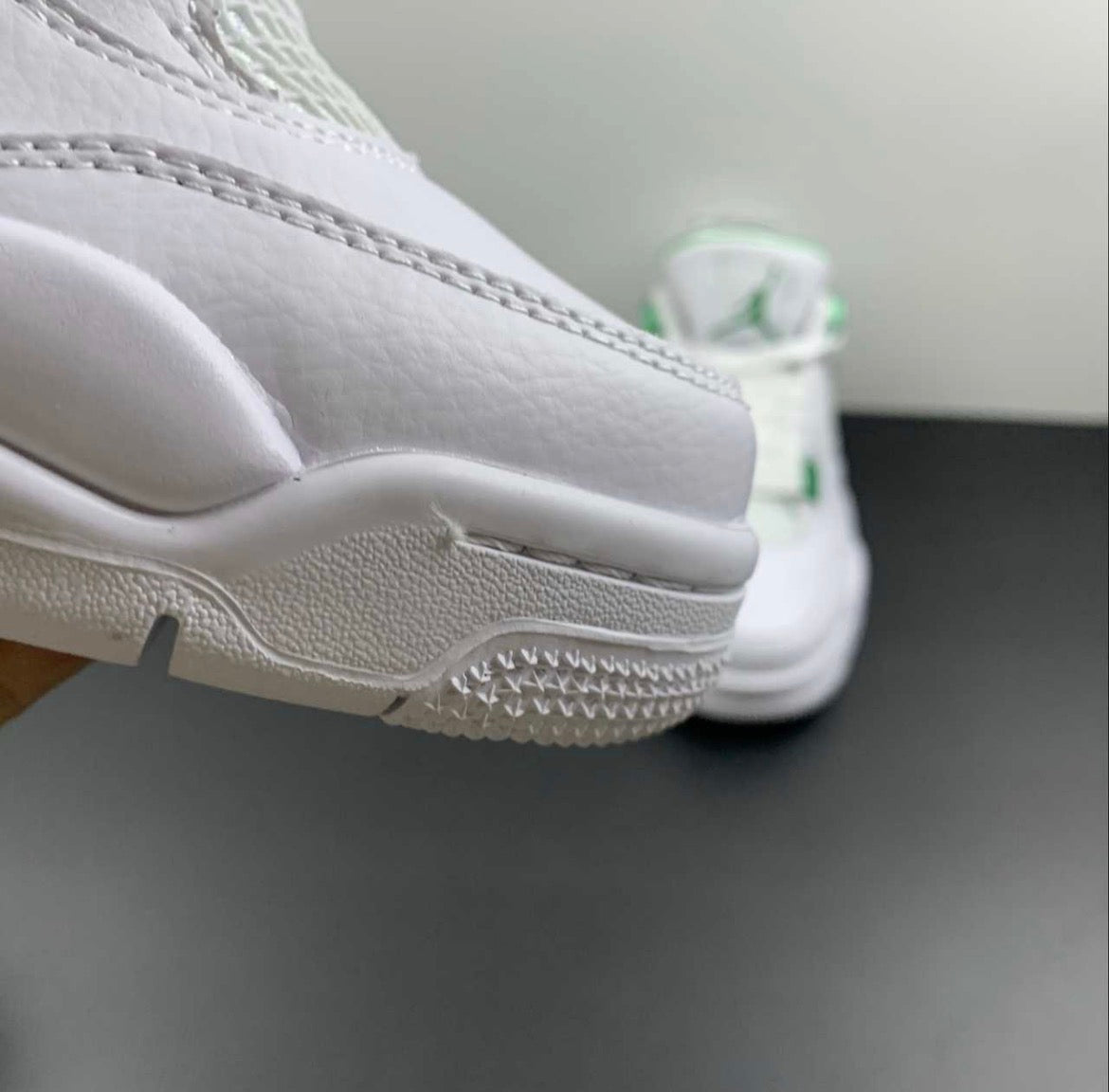 AJ4 "Metallic Green"