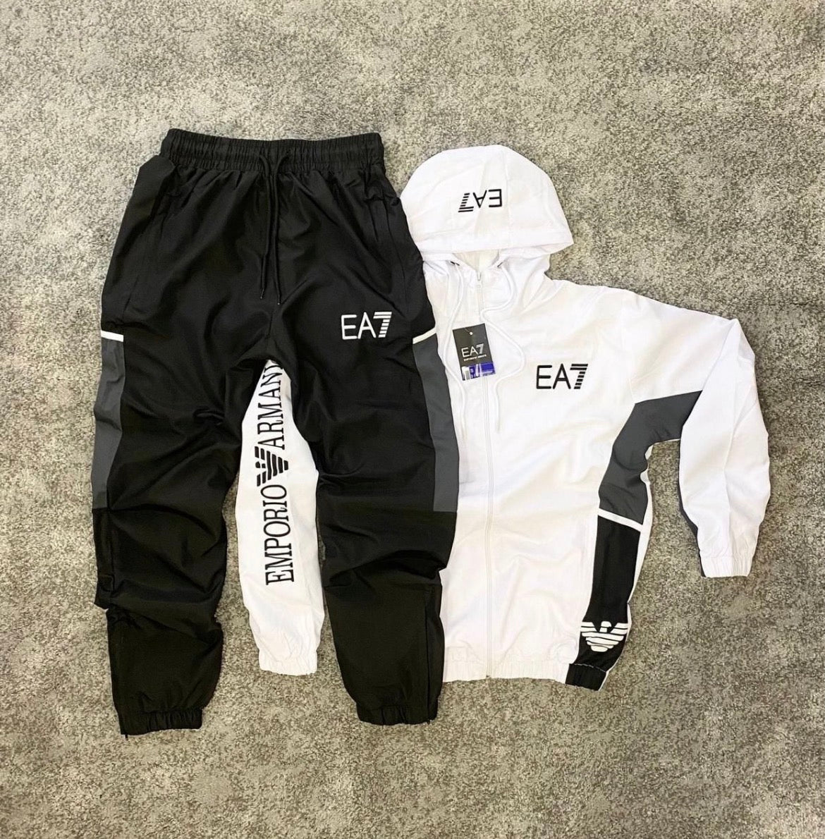 Chandal EA7 "Black White"