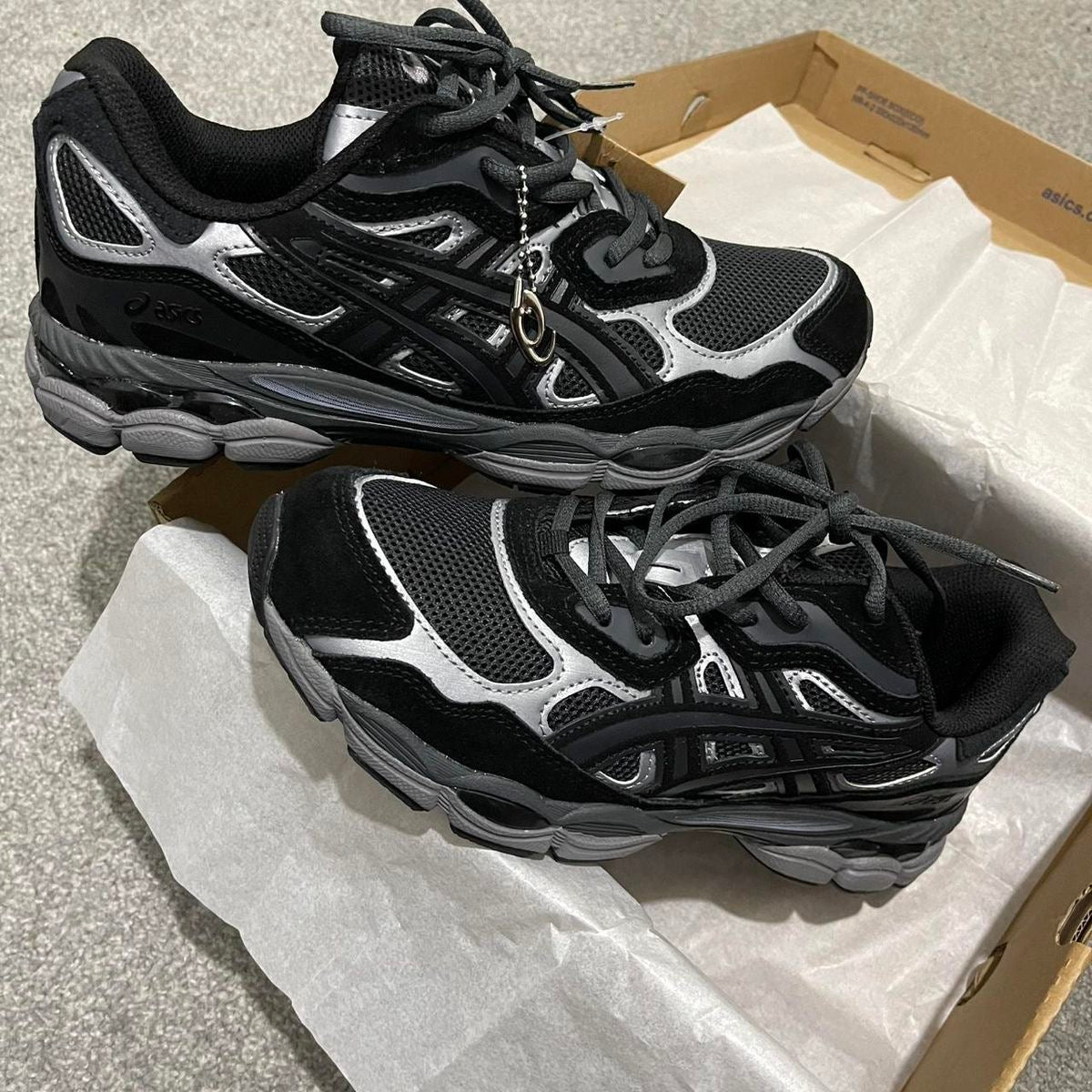 GEL NYC "BLACK GREY"