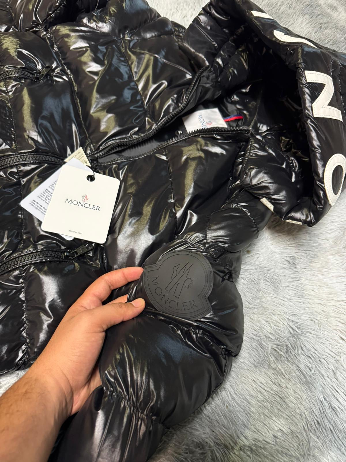 Abrigo MNCLR "Black"