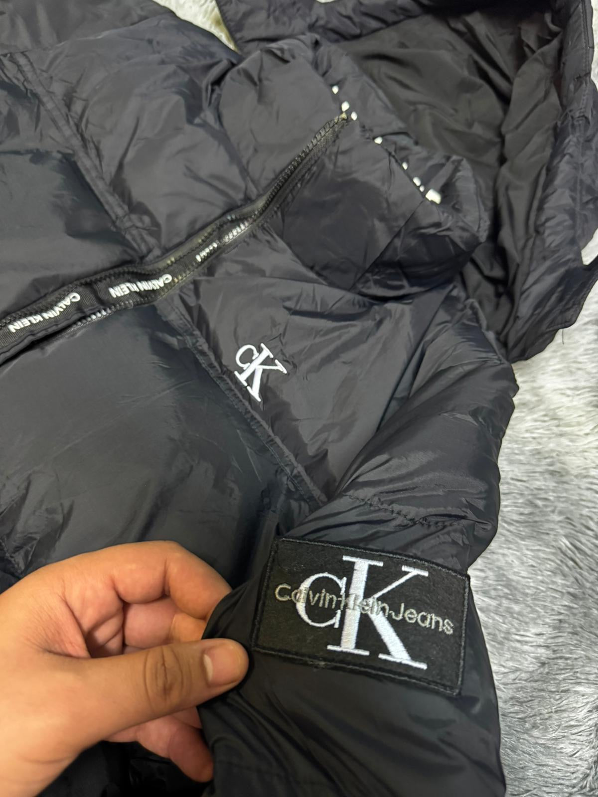 Abrigo CLVN KLN “Black”