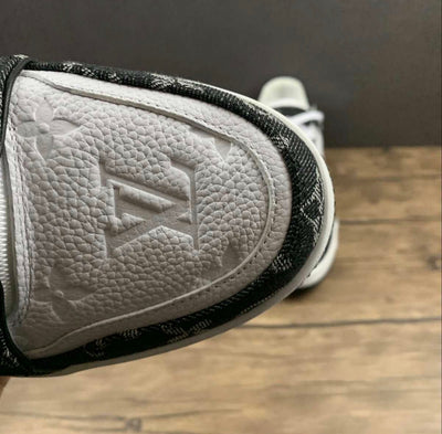 TRAINER "Black White"