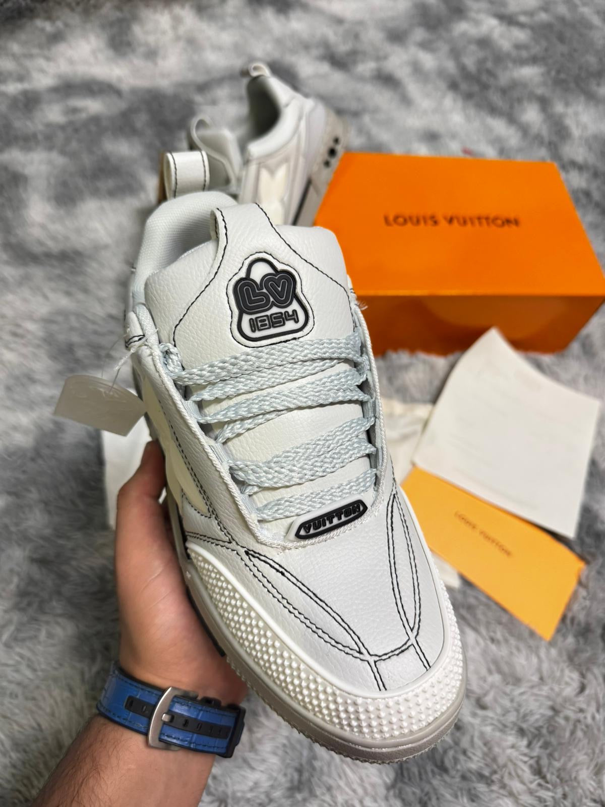 LV SKATE “Grey Flower”