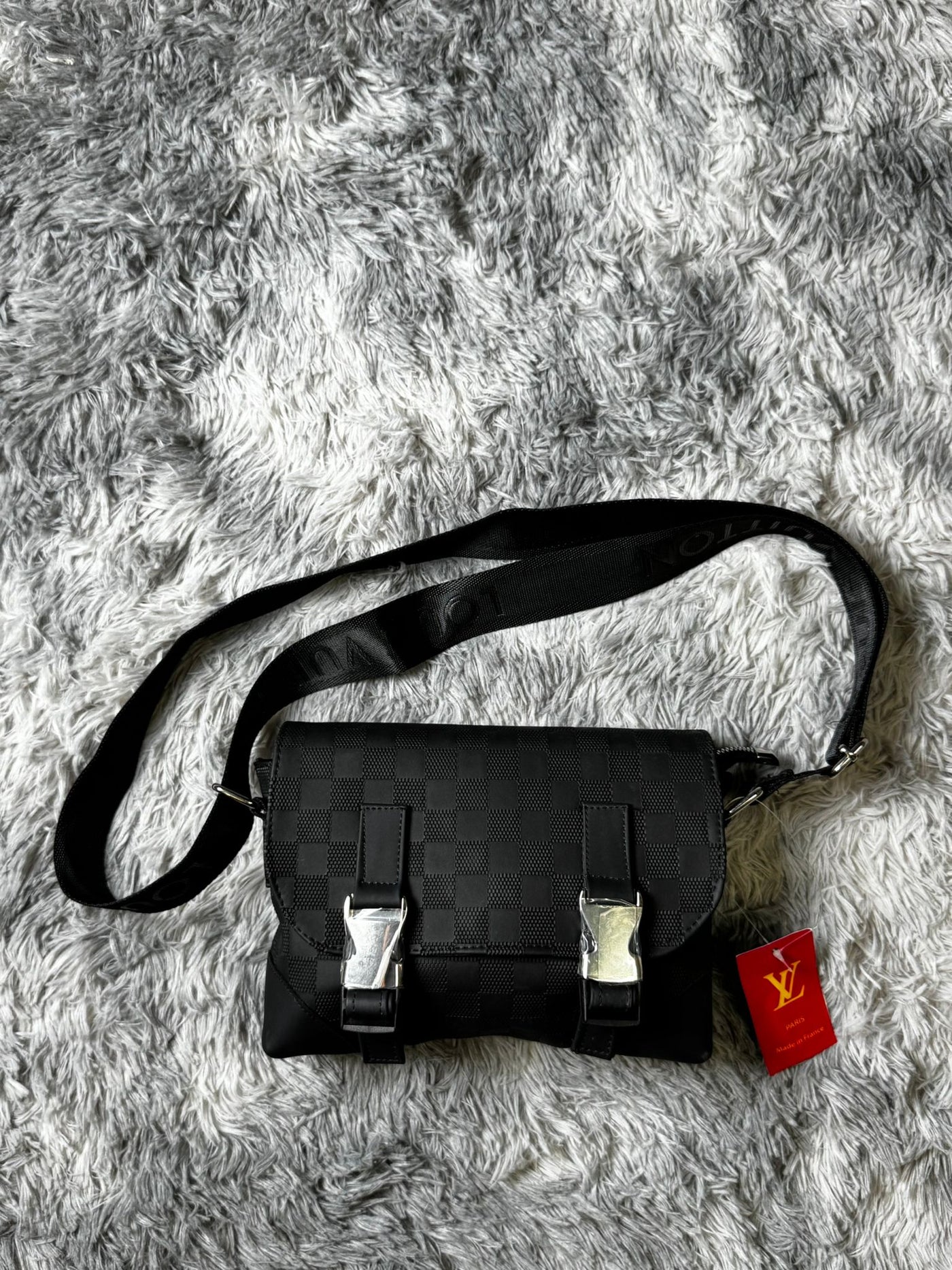 Bolso LV "All Black Squares"