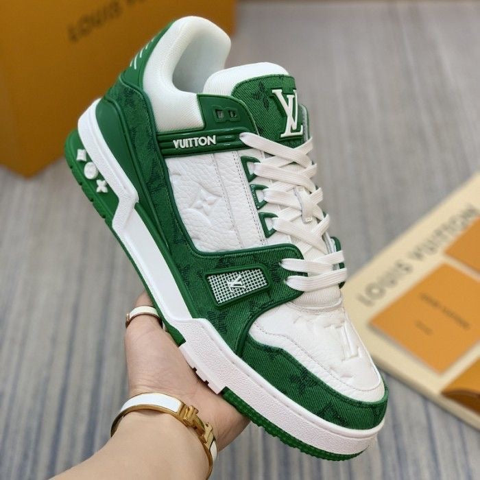 TRAINER "Green"