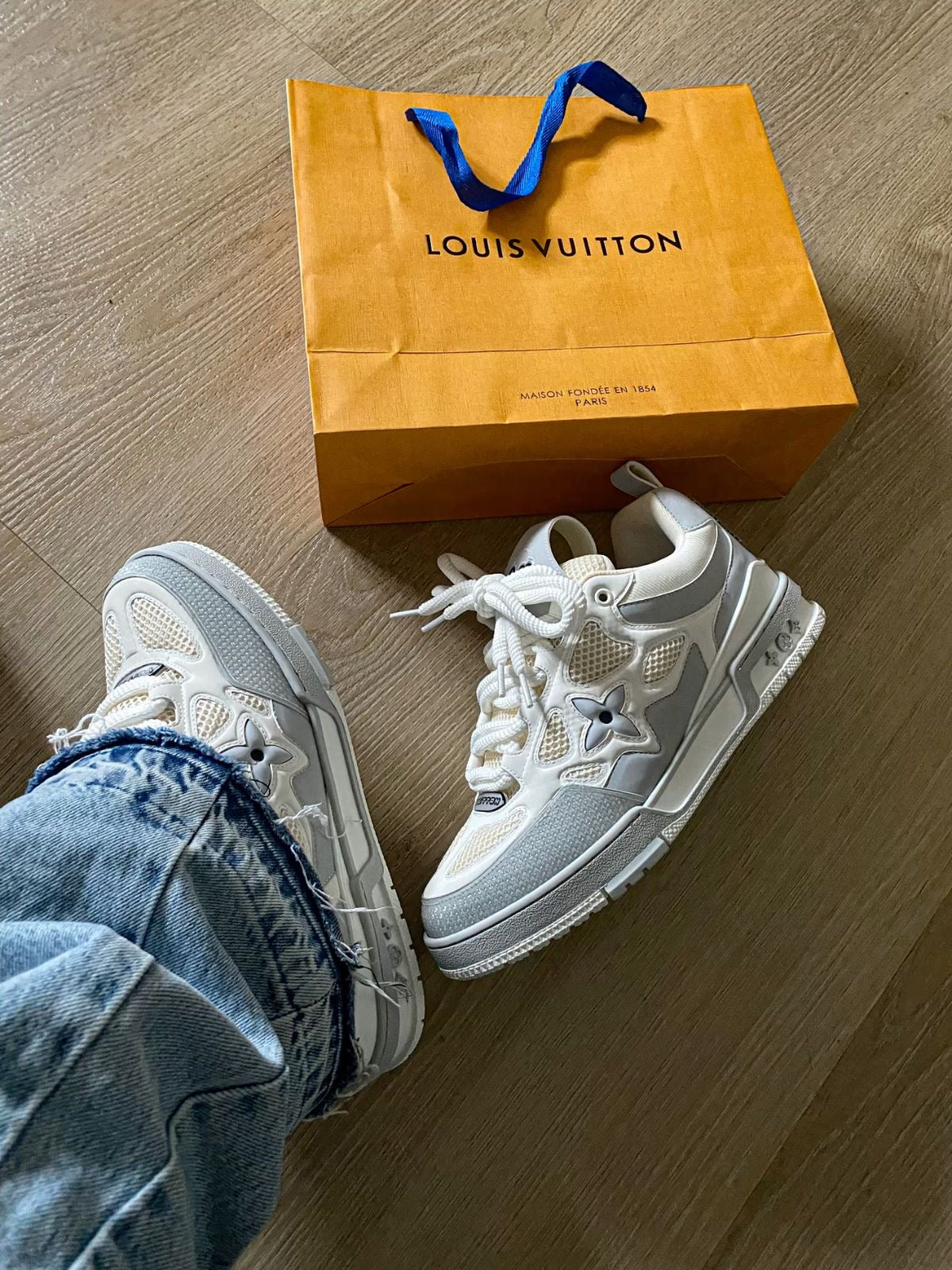 LV SKATE "GREY"