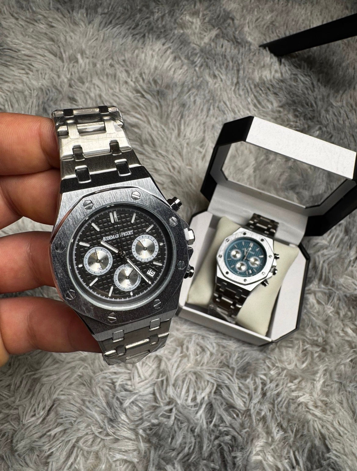 AP “Black Circles Aluminium”