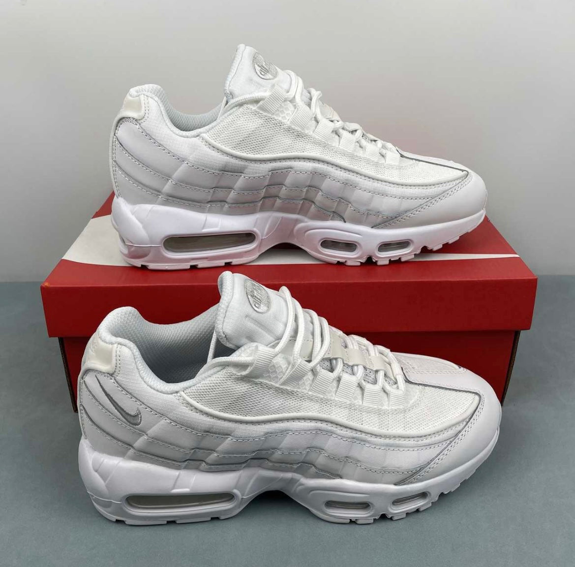 AM 95 "White"