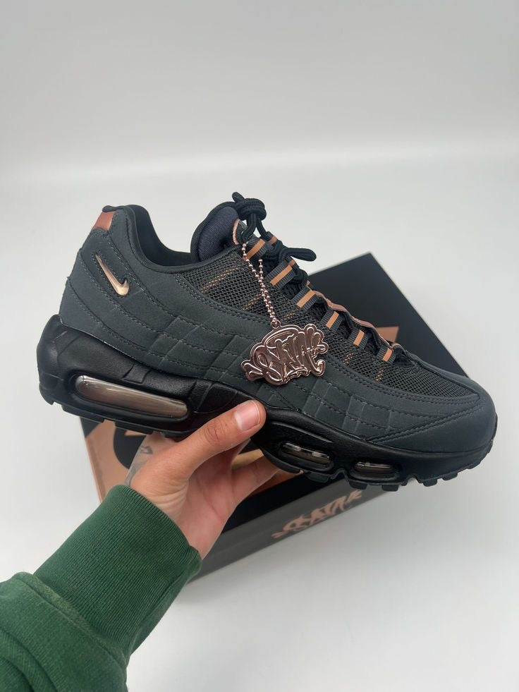 AM 95 x "SYNA WORLD"