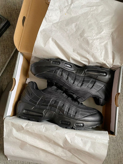 AM 95 "Black"